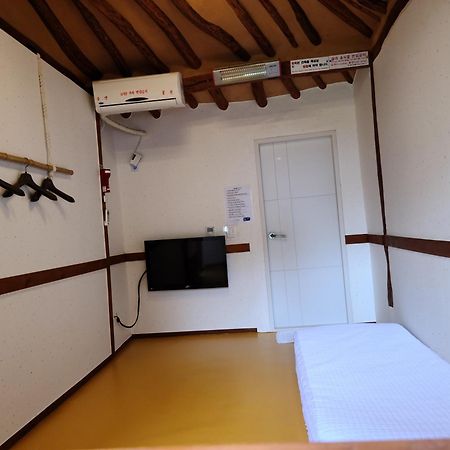 Hanok Raon Gyeongju Exterior photo