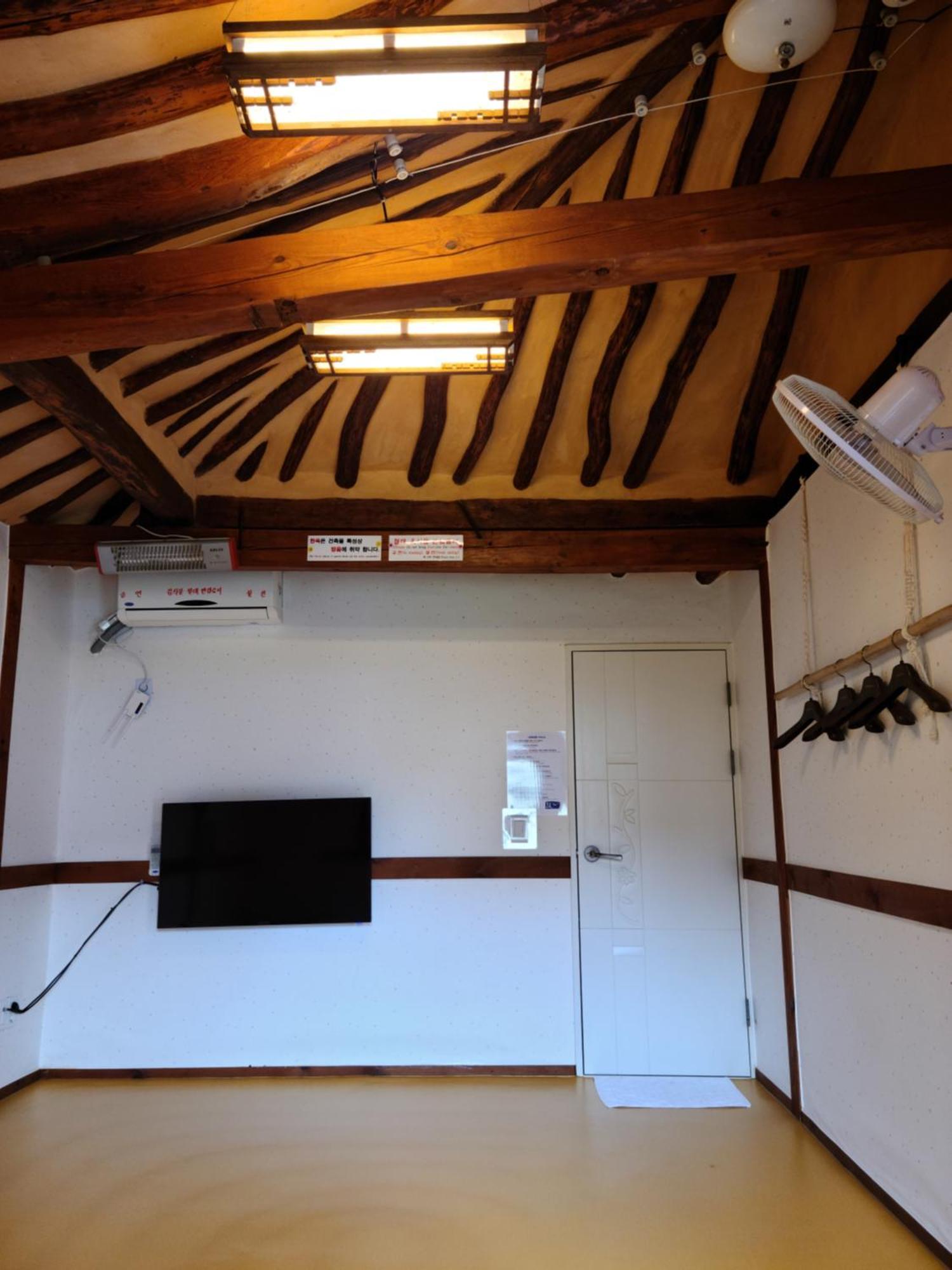 Hanok Raon Gyeongju Exterior photo